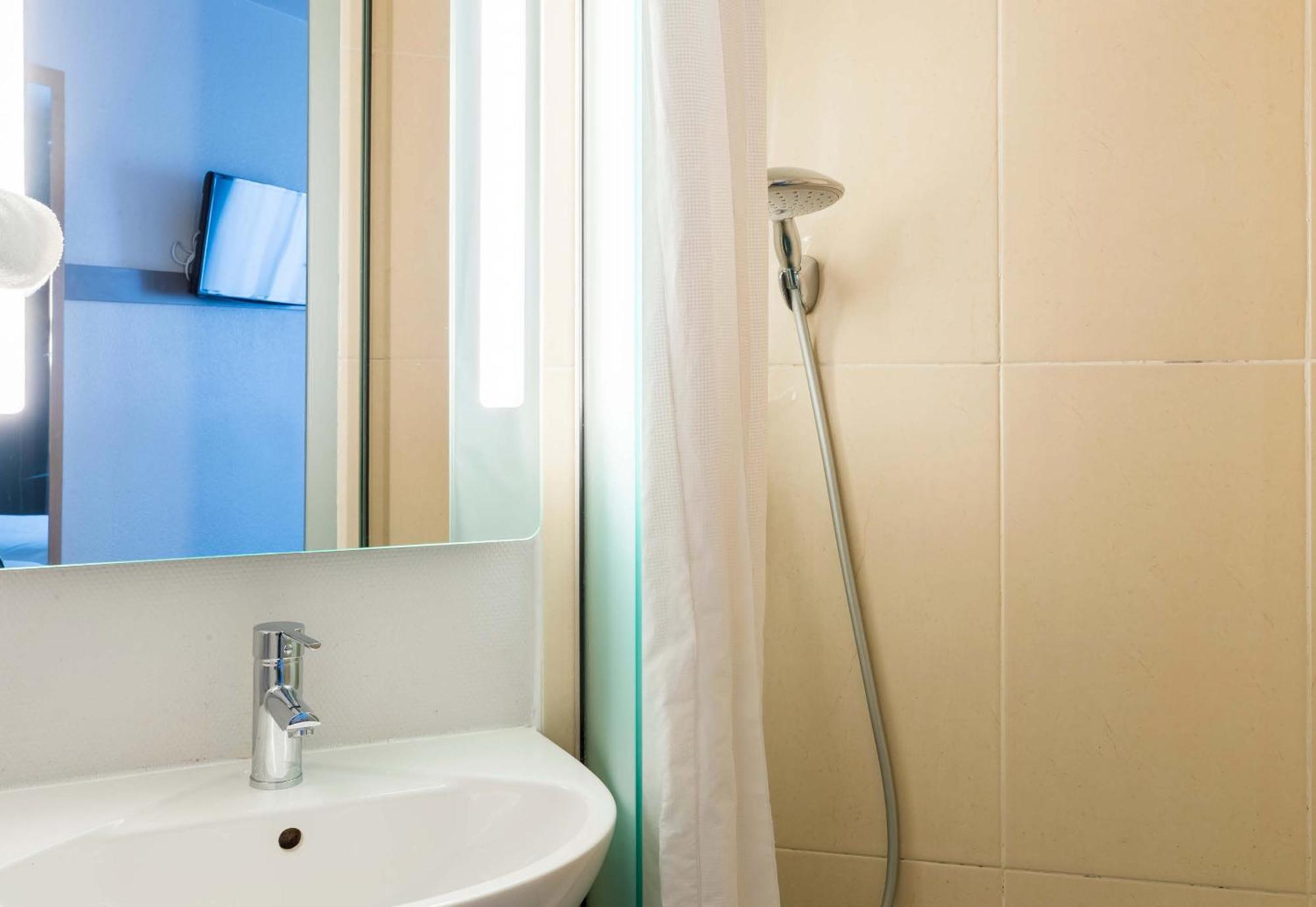 B&B Hotel Troyes Saint-Parres-Aux-Tertres Eksteriør bilde