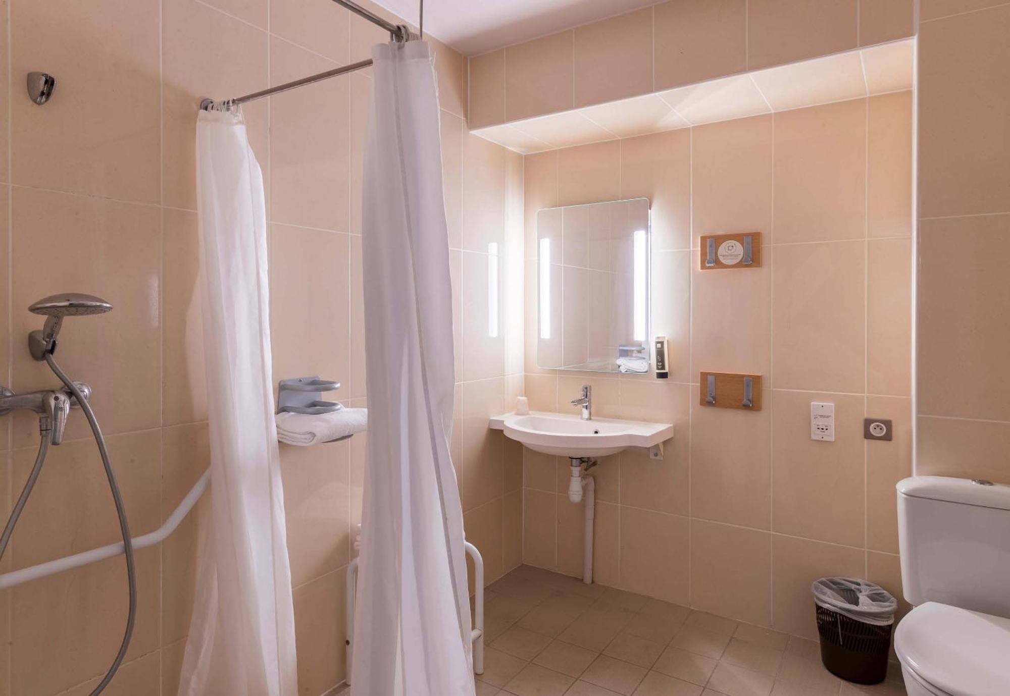 B&B Hotel Troyes Saint-Parres-Aux-Tertres Eksteriør bilde