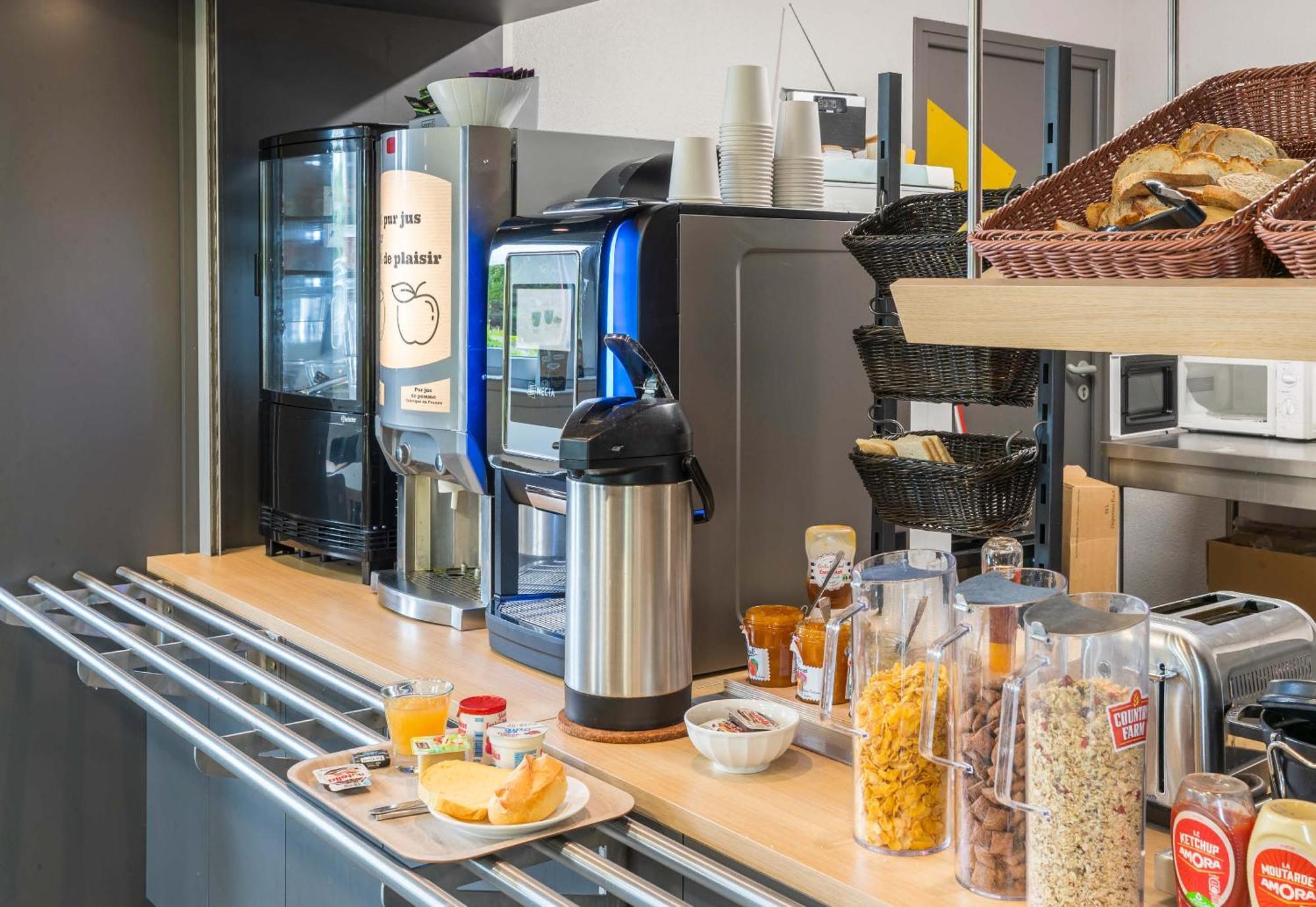 B&B Hotel Troyes Saint-Parres-Aux-Tertres Eksteriør bilde