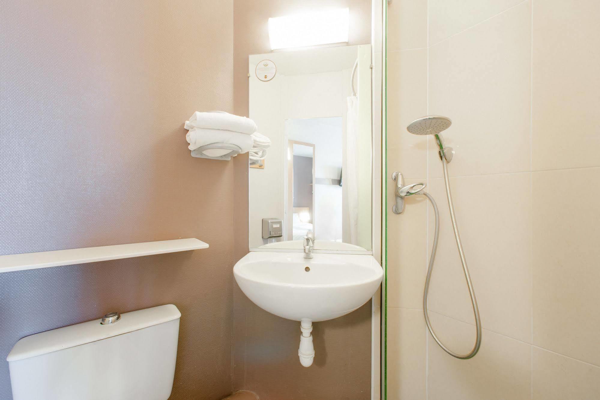 B&B Hotel Troyes Saint-Parres-Aux-Tertres Eksteriør bilde